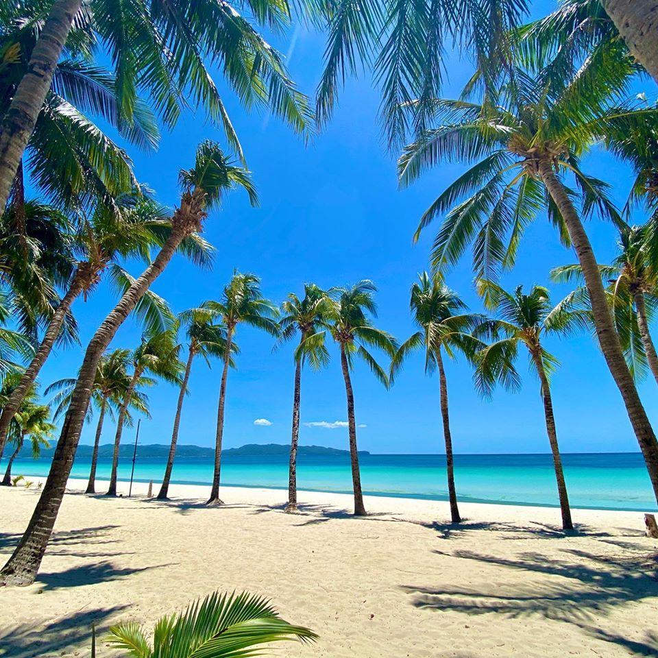 DILG's Año: Boracay 'well-prepared' for October reopening