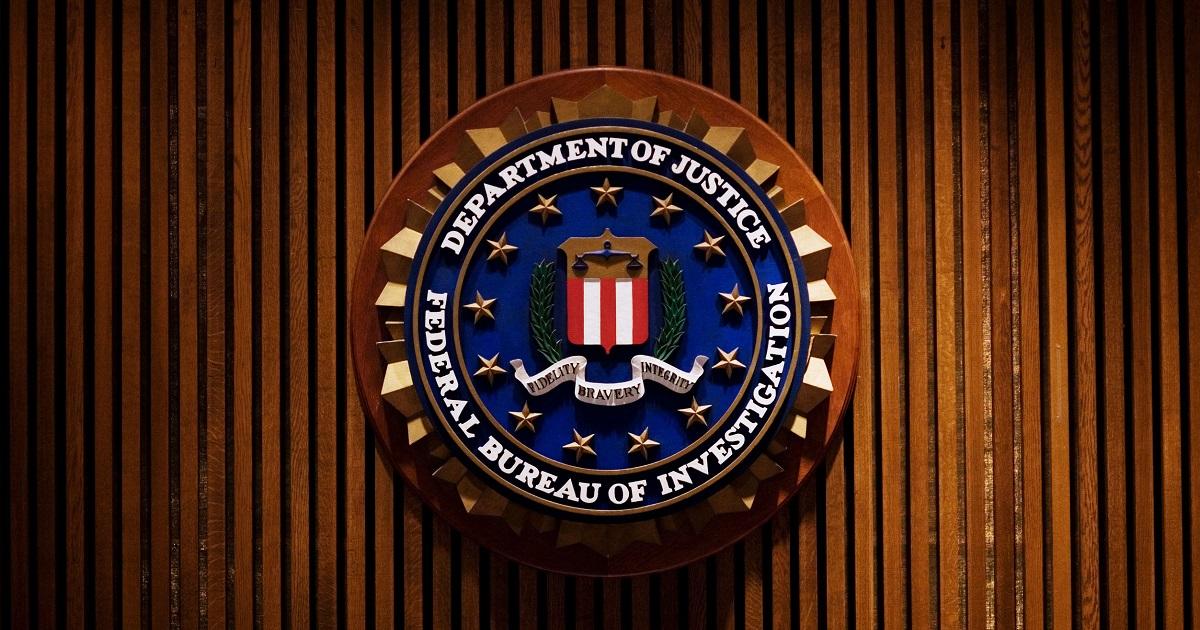 Peretas mengkompromikan sistem email FBI, mengirim ribuan pesan