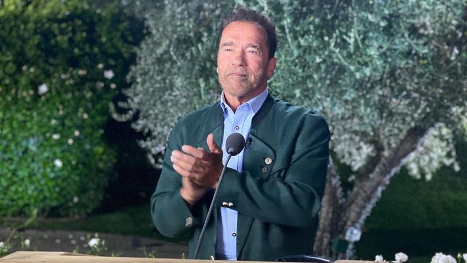 Republican Schwarzenegger backs Democrat Kamala Harris for US president