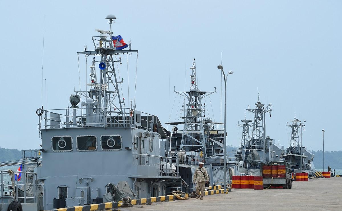 Kapal keruk terlihat di pangkalan Kamboja tempat China mendanai pekerjaan — think tank AS GMA News Online