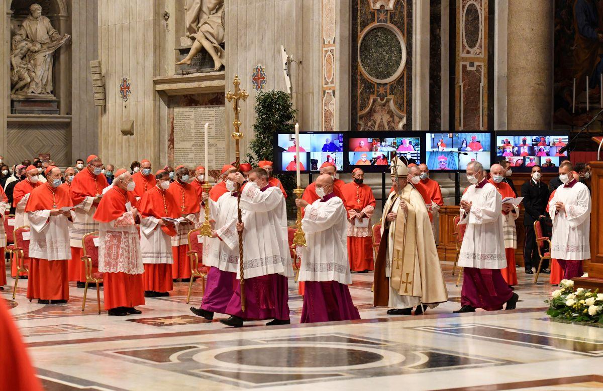 Pope Francis installs new cardinals, including Capiz Archbishop Advincula