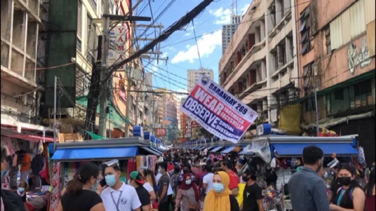 Isko appeals to Divisoria shoppers to observe minimum health standards