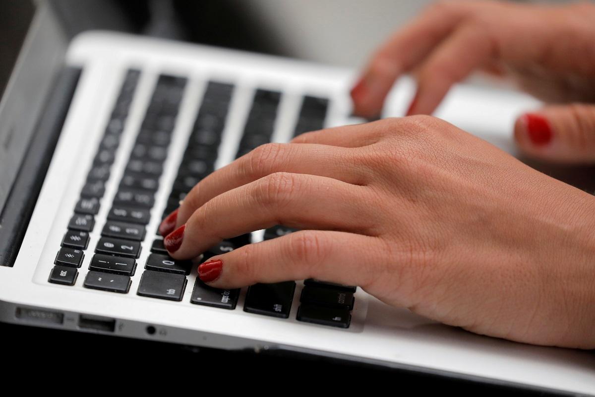 Swiss researchers use typing, mouse clicks to detect office stress