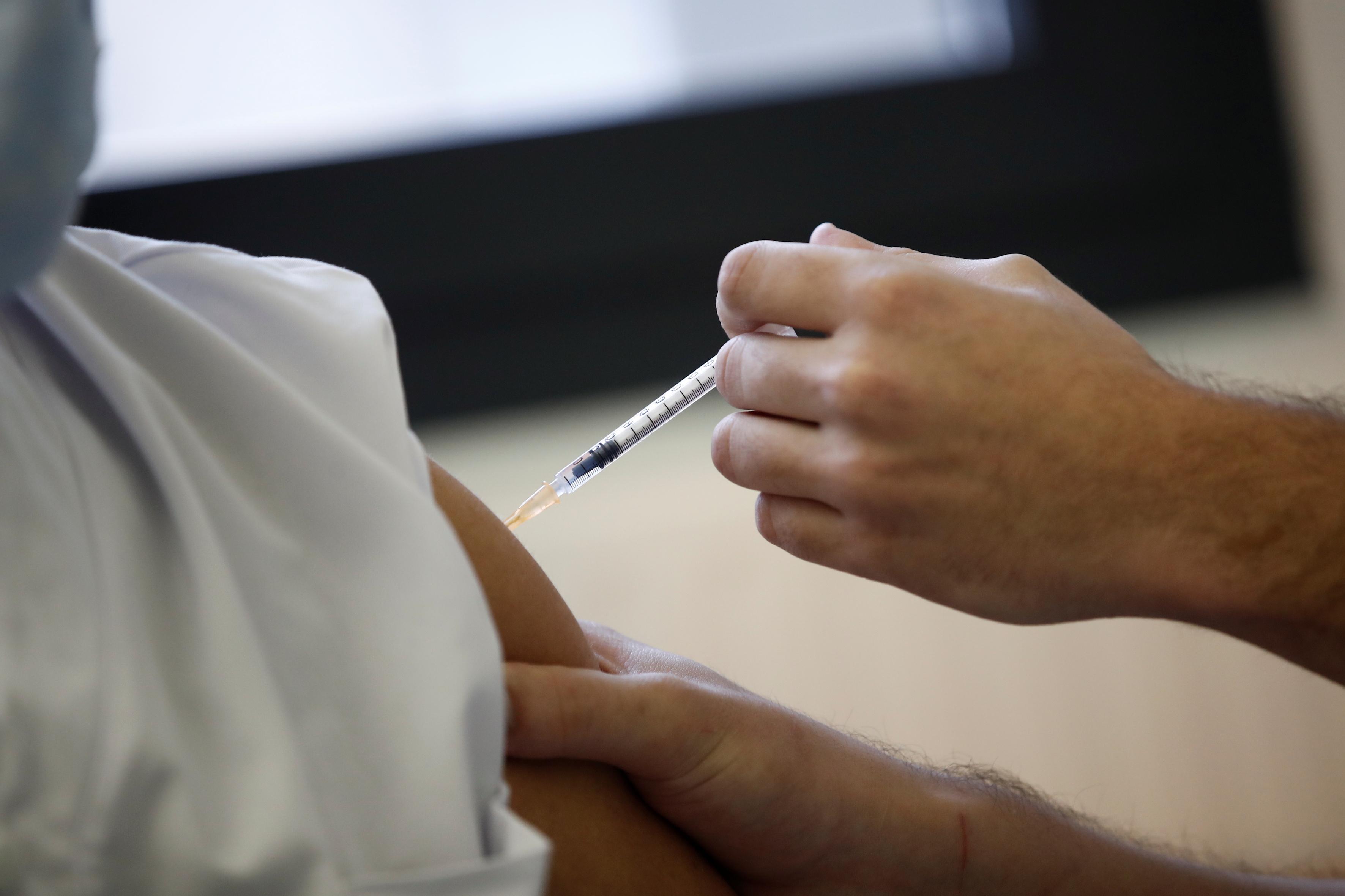 Prancis menyetujui vaksin untuk sub-varian COVID Omicron GMA News Online
