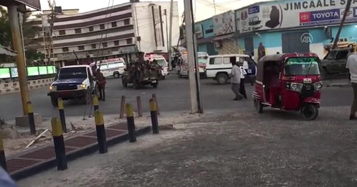 Bomb and gunfire rock Somali hotel, militants claims responsibility - Vimarsana News