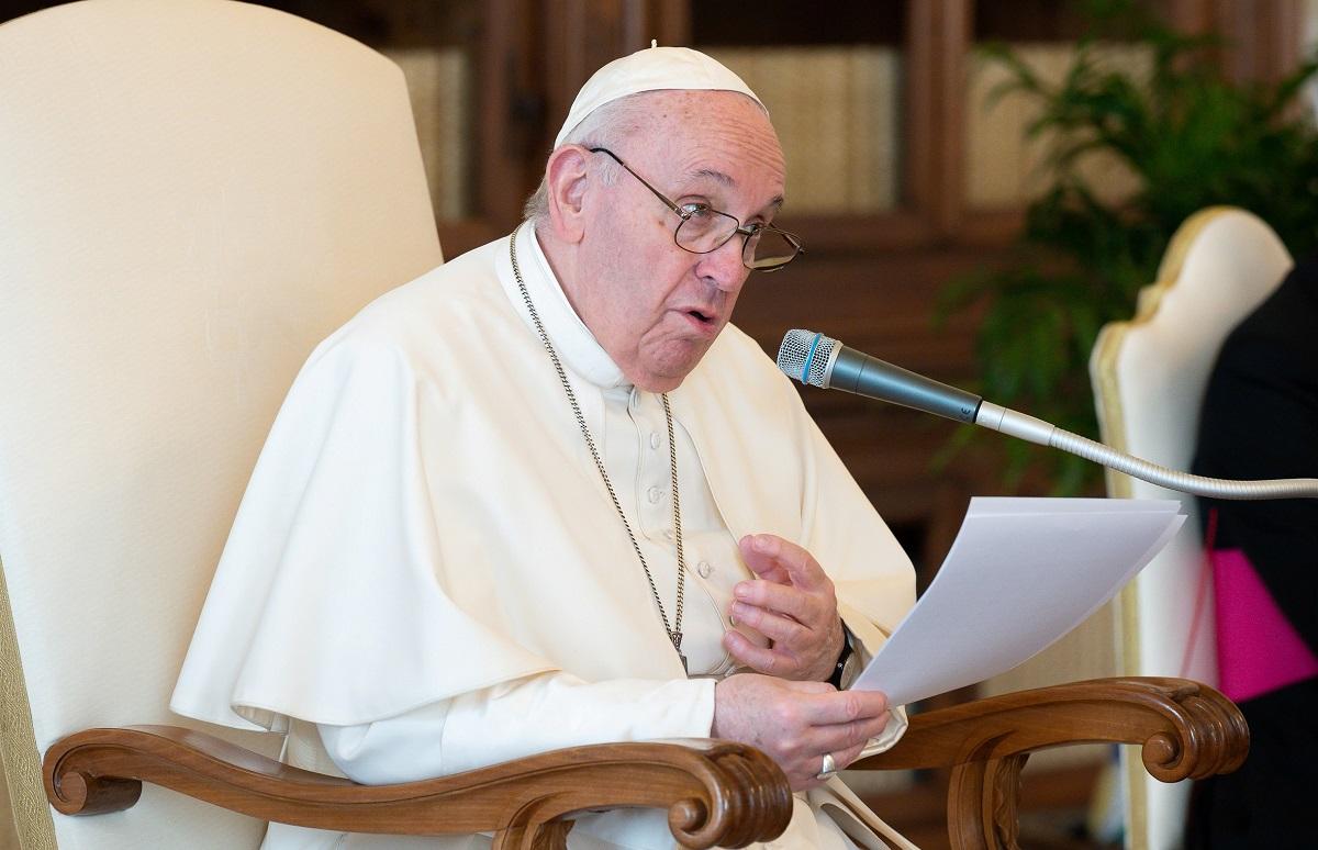 Paus Fransiskus menyampaikan belasungkawa atas serangan mobil pada parade Natal AS
