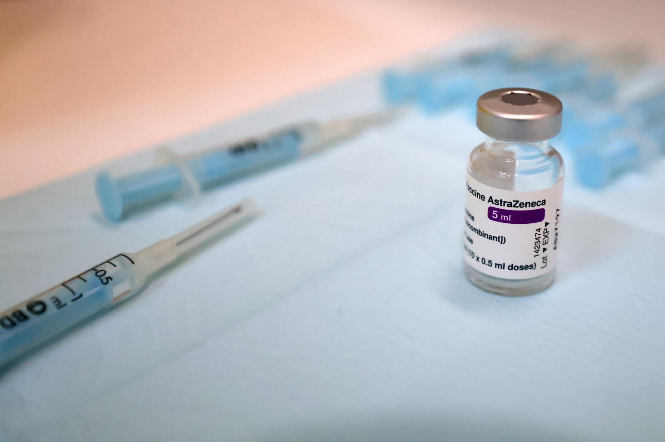 SII India akan mengurangi separuh produksi vaksin AstraZeneca karena permintaan menurun —laporan GMA News Online