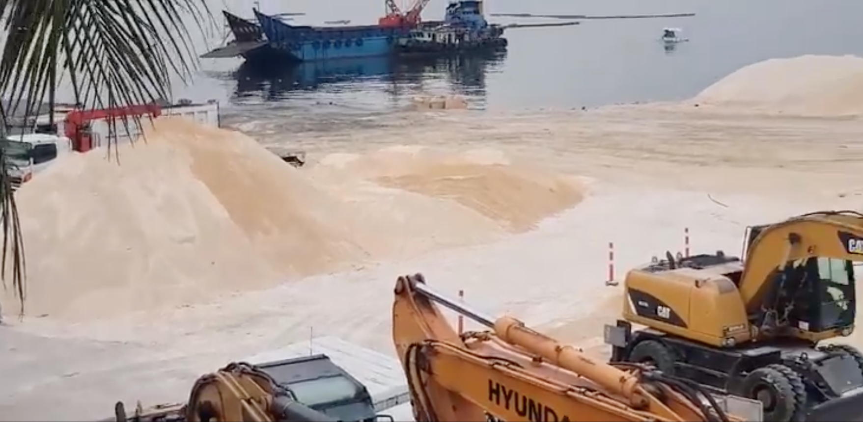 New coat of dolomite sand poured over a portion of Manila Bay | GMA ...