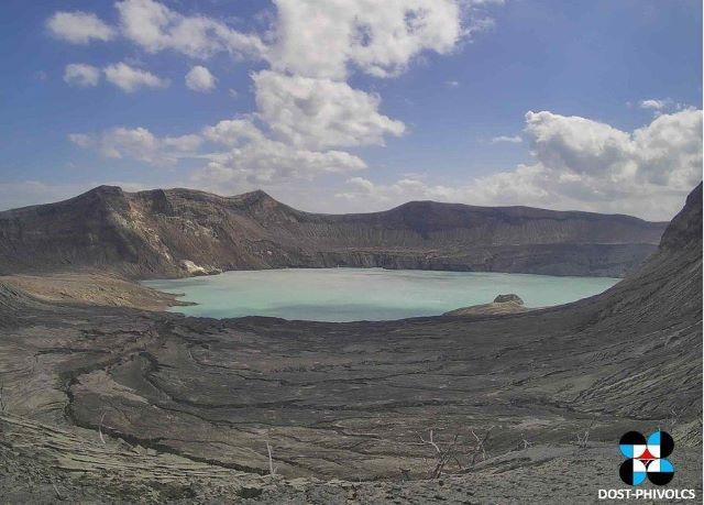 2 semburan freatomagmatik dari kawah utama gunung berapi Taal, kata PHIVOLCS