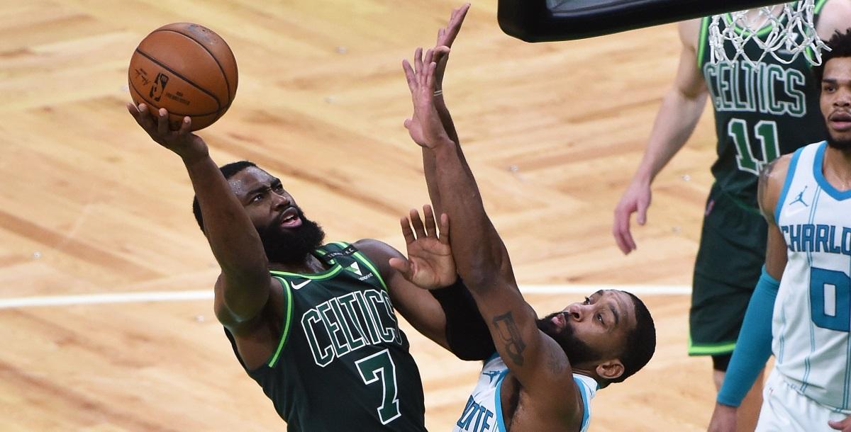 Celtics end skid at three game by beating Hornets | GMA News Online