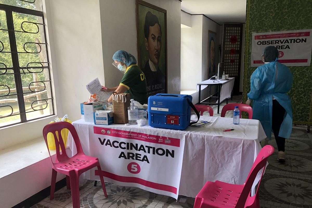 Robredo urges LGUs to conduct house-to-house vaccine ...