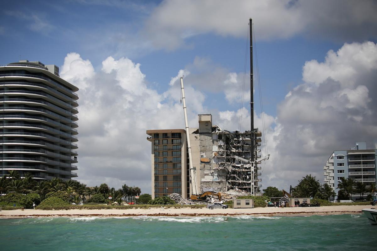 Search and rescue ops at collapsed Florida condo suspended ahead of demolition