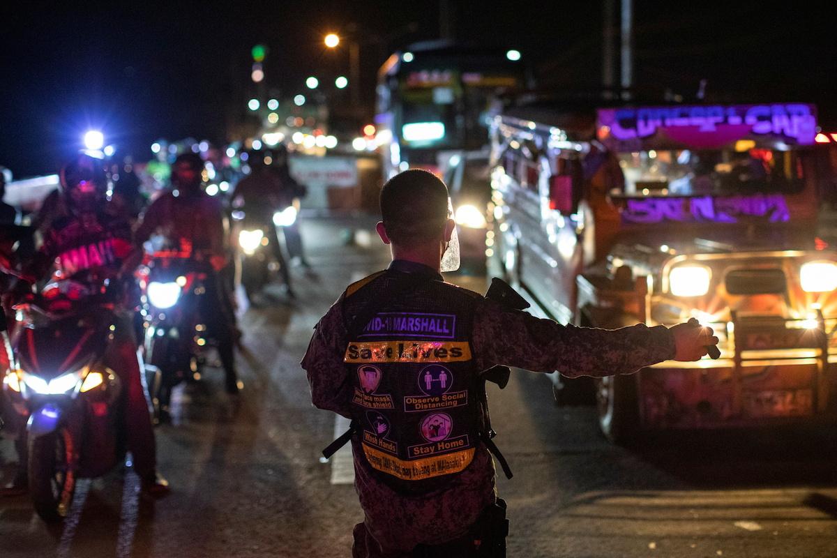 PNP eyes random checking only at ECQ checkpoints to avoid traffic ...