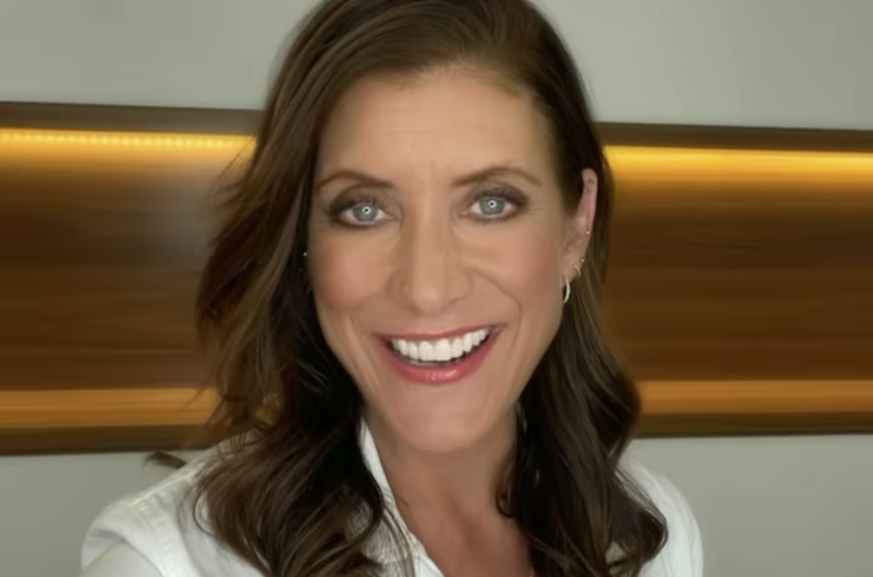 Kate Walsh returns to ‘Grey’s Anatomy’ as Dr. Addison Montgomery GMA(02)
