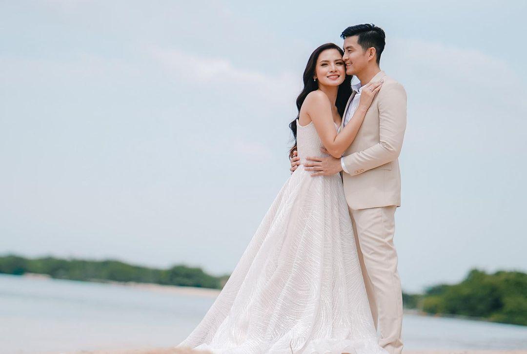 Arny Ross wears a gown, Franklin Bonogon in tux for their prenup beach  shoot | GMA News Online