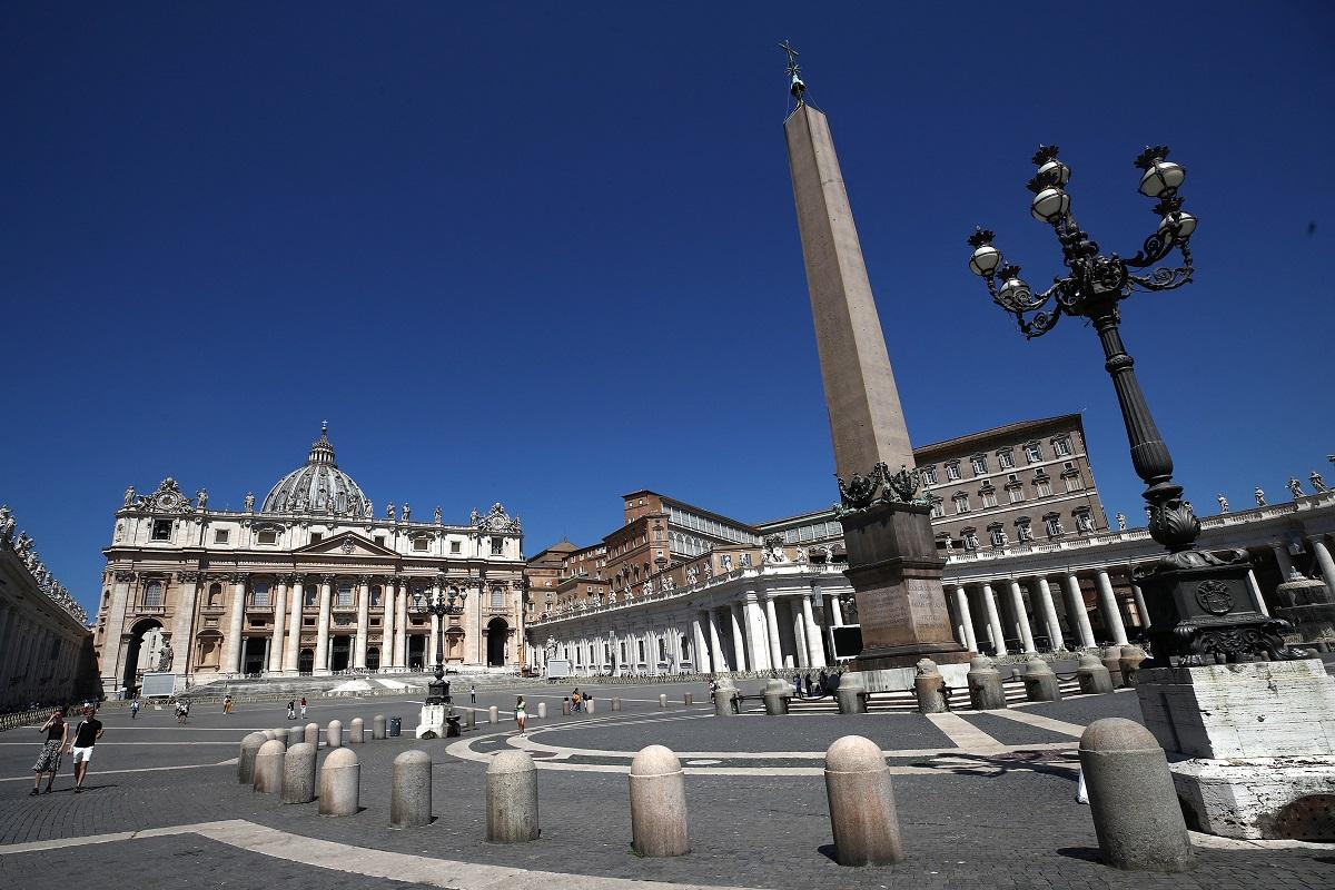 Vatikan menyeimbangkan anggaran dengan menjual aset GMA News Online