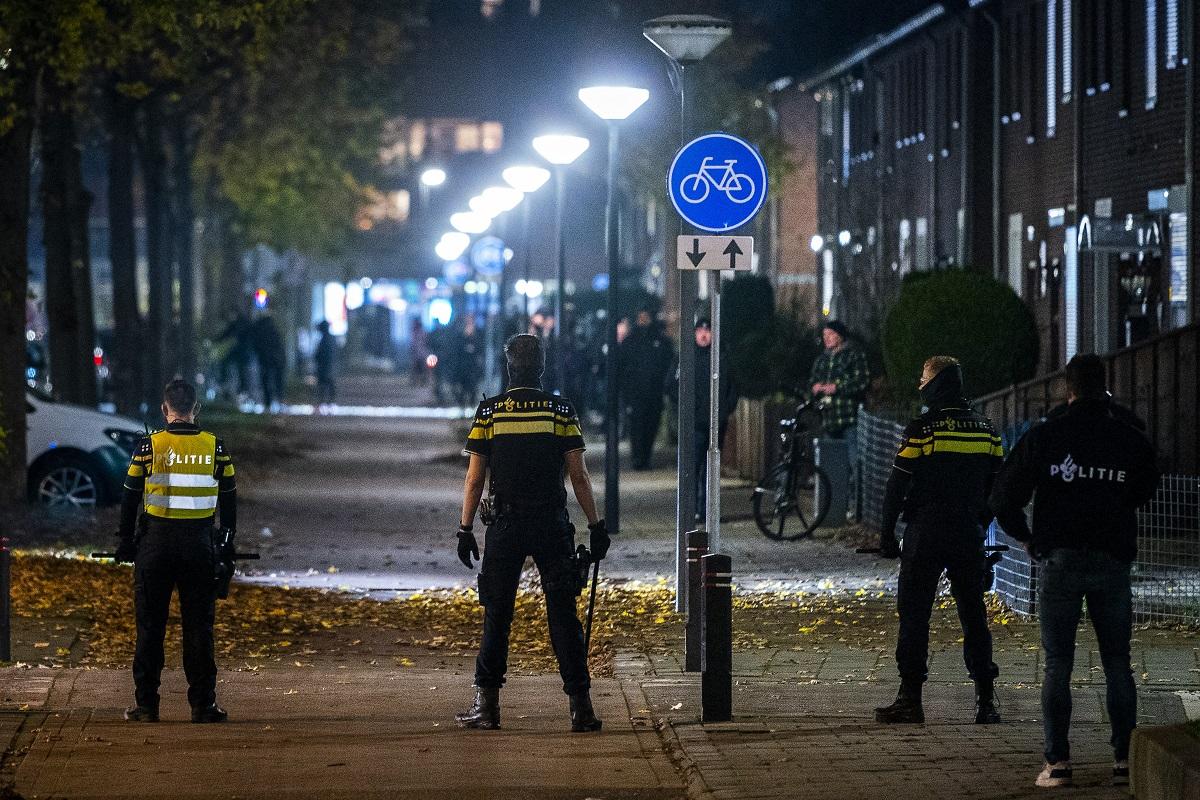 Polisi Belanda tangkap 19 orang terkait kerusuhan baru COVID-19