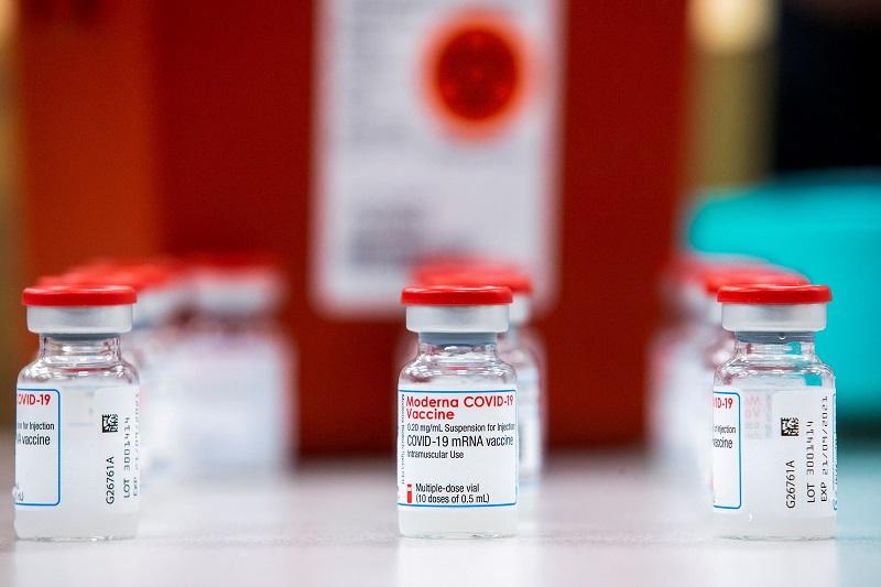 Moderna melihat lebih sedikit pengiriman vaksin 2021, saham turun