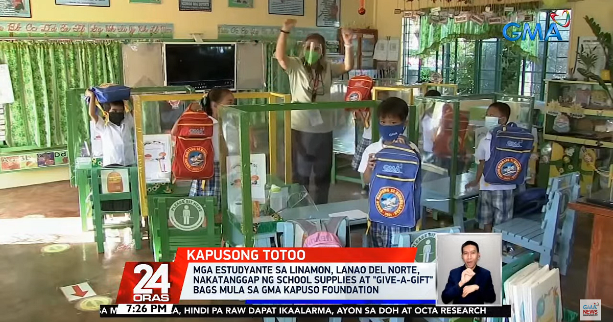 Siswa yang kembali ke kelas tatap muka di Lanao del Norte menerima perlengkapan sekolah dari Yayasan Kapuso