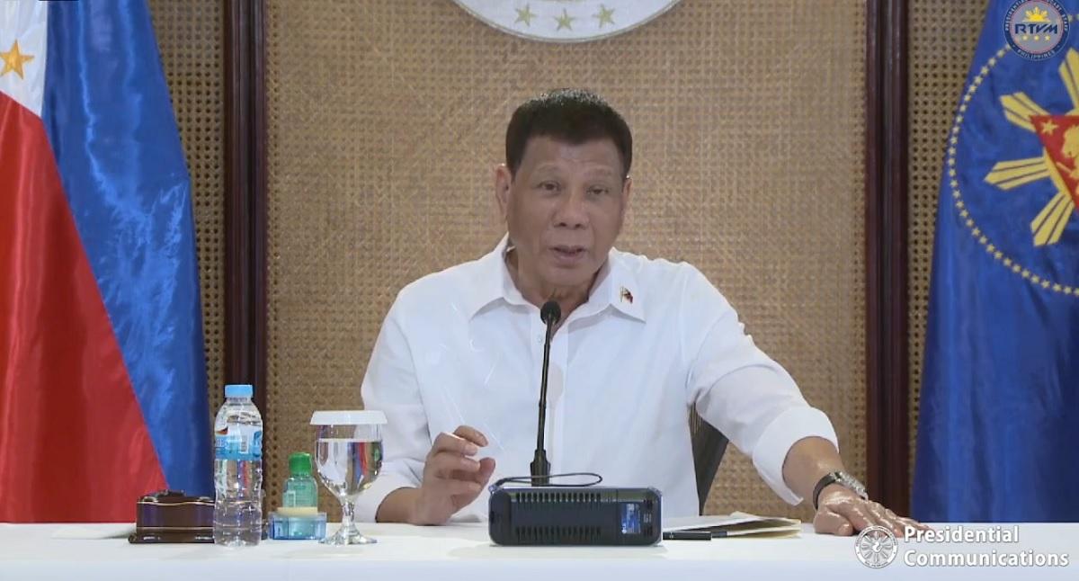 Duterte mengklaim kandidat presiden adalah pengguna kokain