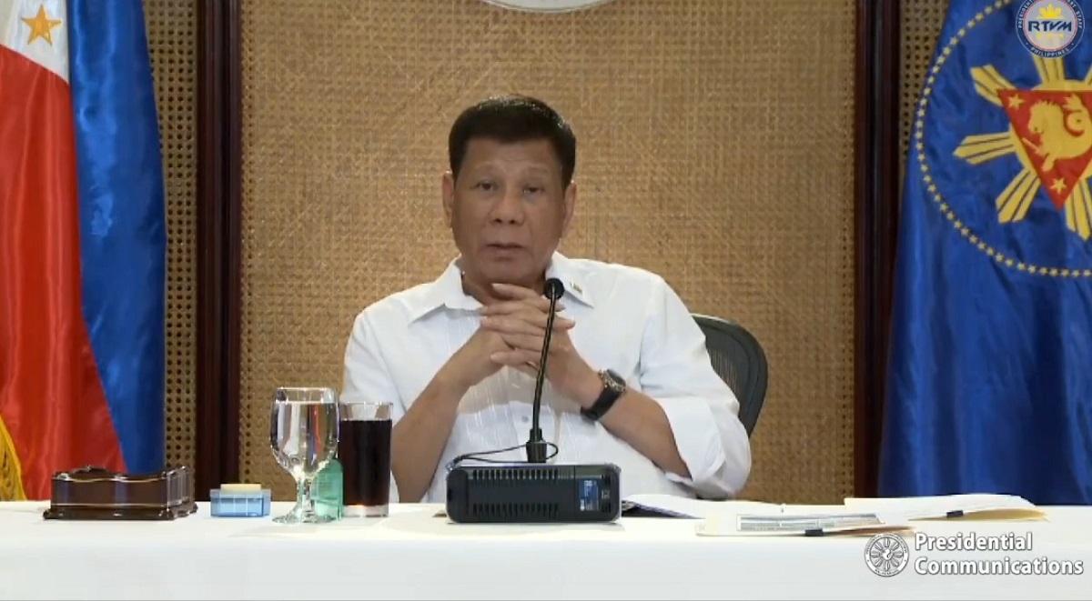 Duterte memberi tahu para gubernur: Beri makan mereka yang divaksinasi, tagihan saya