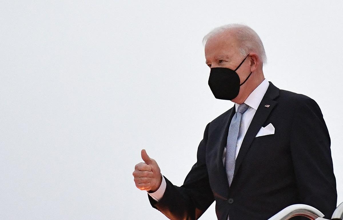 Biden tells Ukraine that US will 'respond decisively' if Russia further invades thumbnail