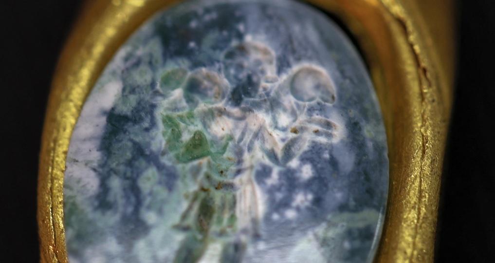 Gold ring showing Jesus as 'Good Shepherd' found in Roman-era wreck off Israel | GMA News Online