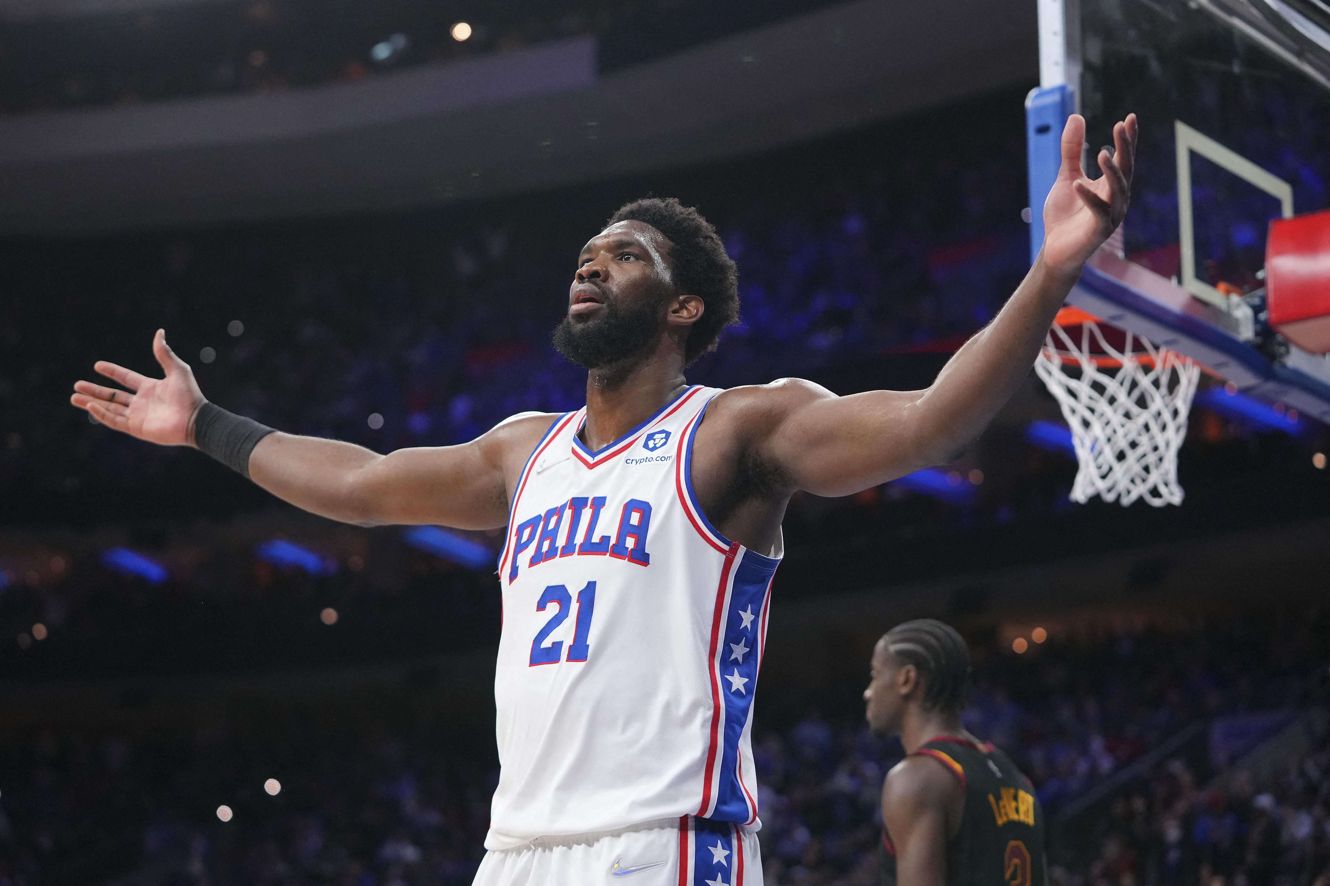 Joel Embiids 40 Point Triple Double Helps Sixers Cool Off Cavs Gma News Online