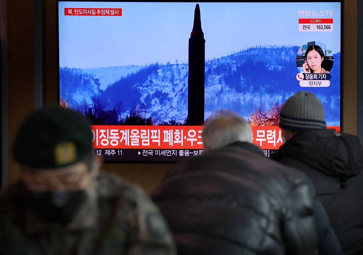North Korea resumes missile tests with first launch in a month