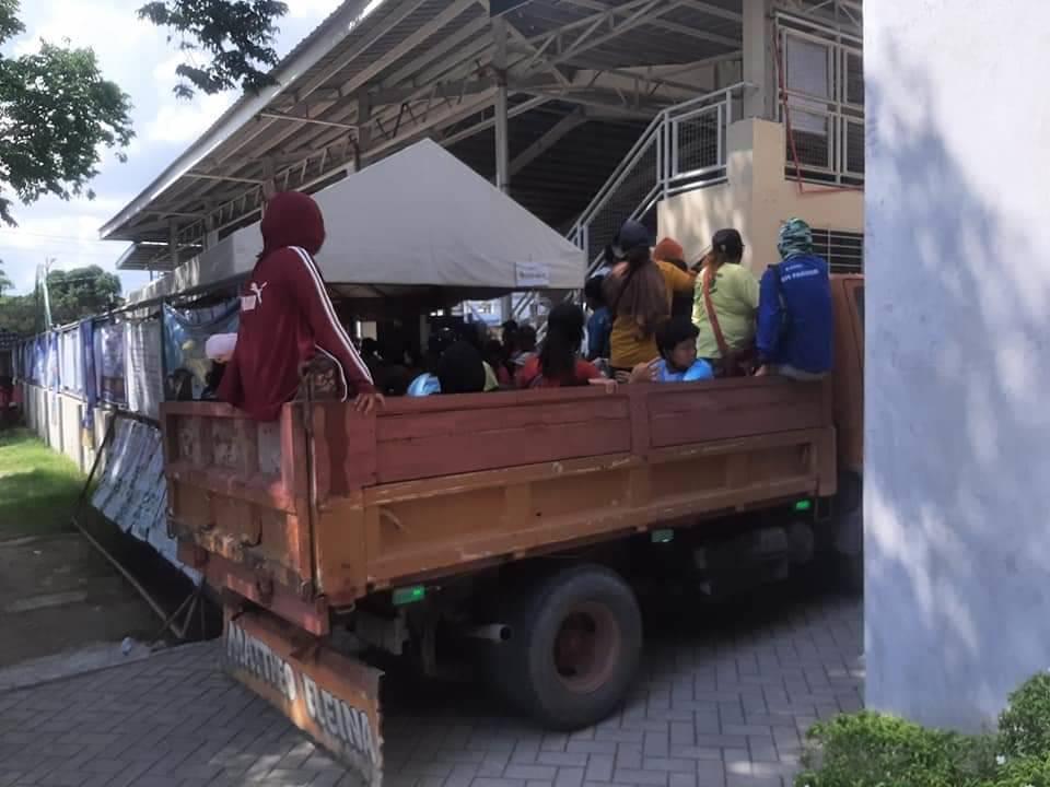 Almost 1,000 families evacuated from areas near Taal Volcano —local officials
