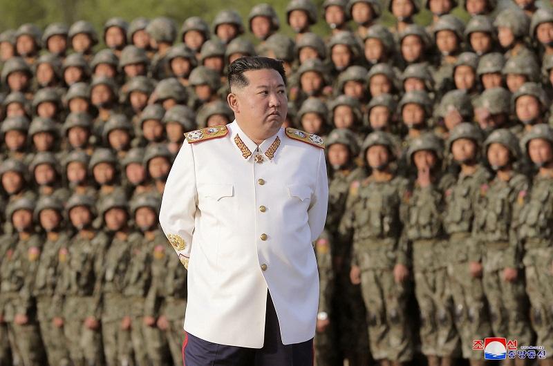 Korea Utara cabut mandat masker, aturan jaga jarak setelah menyatakan kemenangan COVID GMA News Online