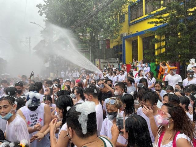 Photos and text by Peewee Bacuño 