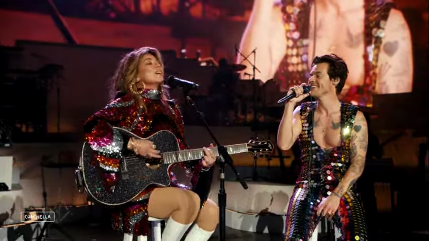 Harry Styles, Shania Twain sing ‘You’re Still The One’ at Coachella