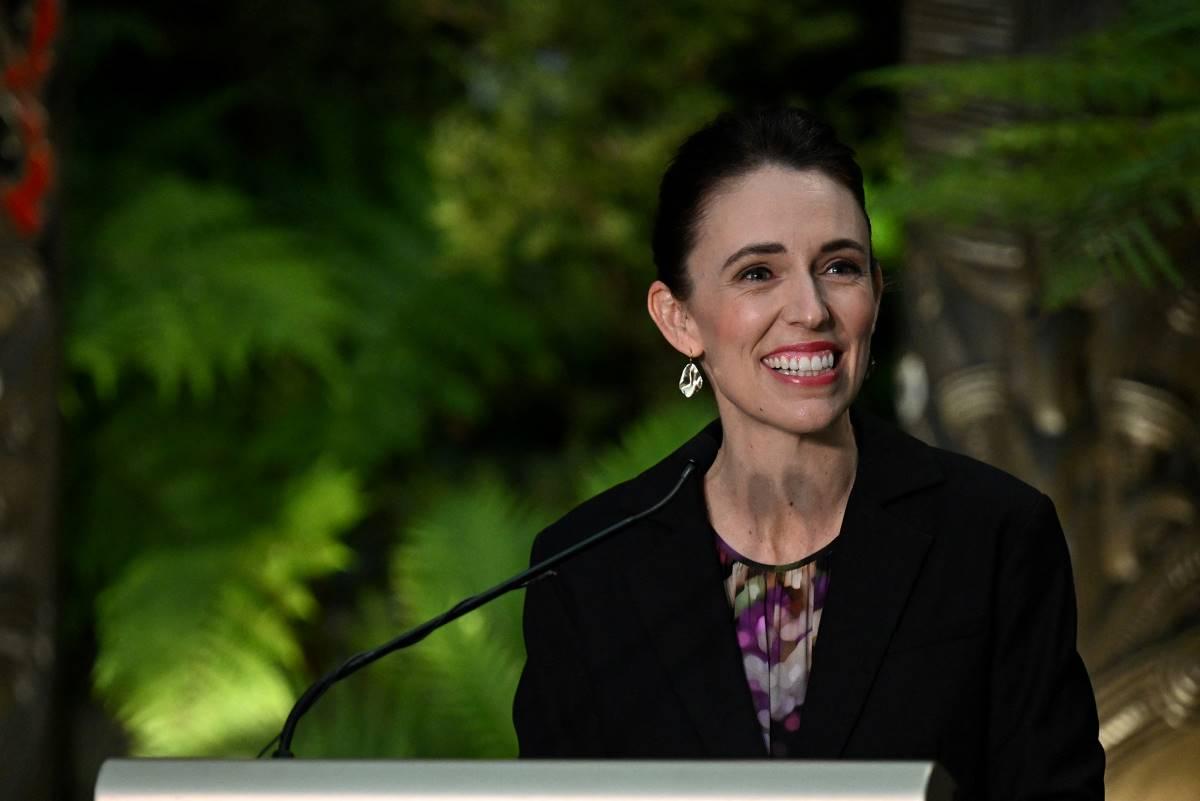 New Zealand to open international borders fully to visitors starting end-July 2022