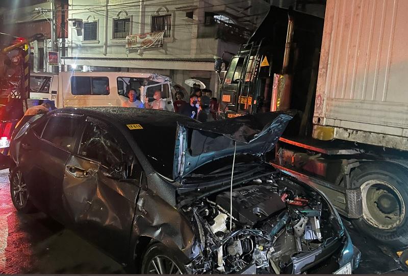 8-vehicle accident reported in Quezon City | GMA News Online