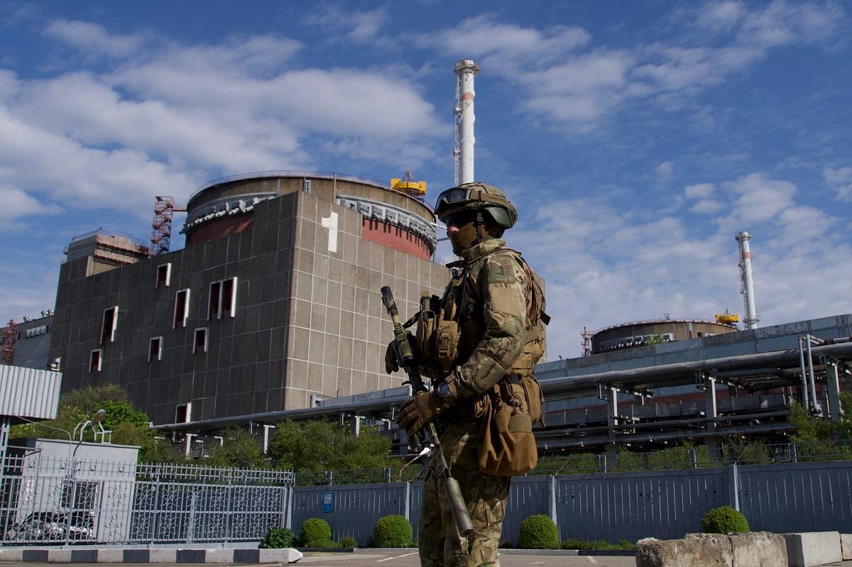 Peluru menghantam saluran listrik di pembangkit nuklir Ukraina, bertempur di timur GMA News Online