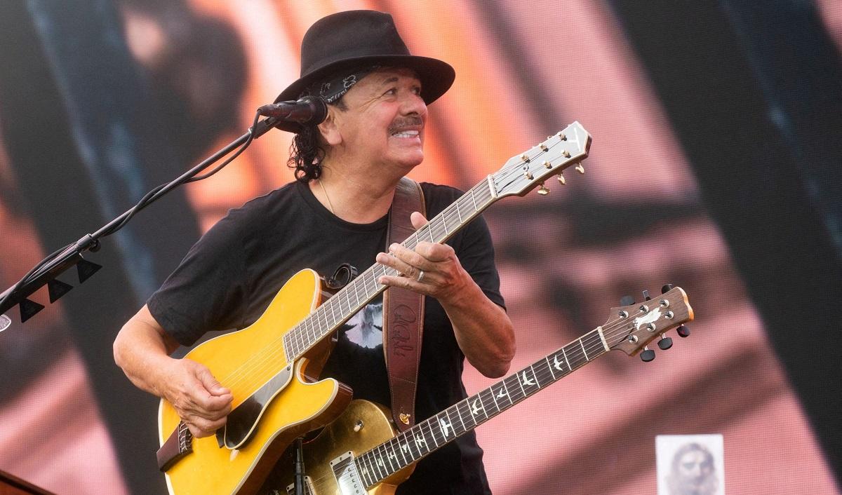 Guitarist Santana collapses on stage after he ‘forgot to eat and drink water’ | GMA News Online