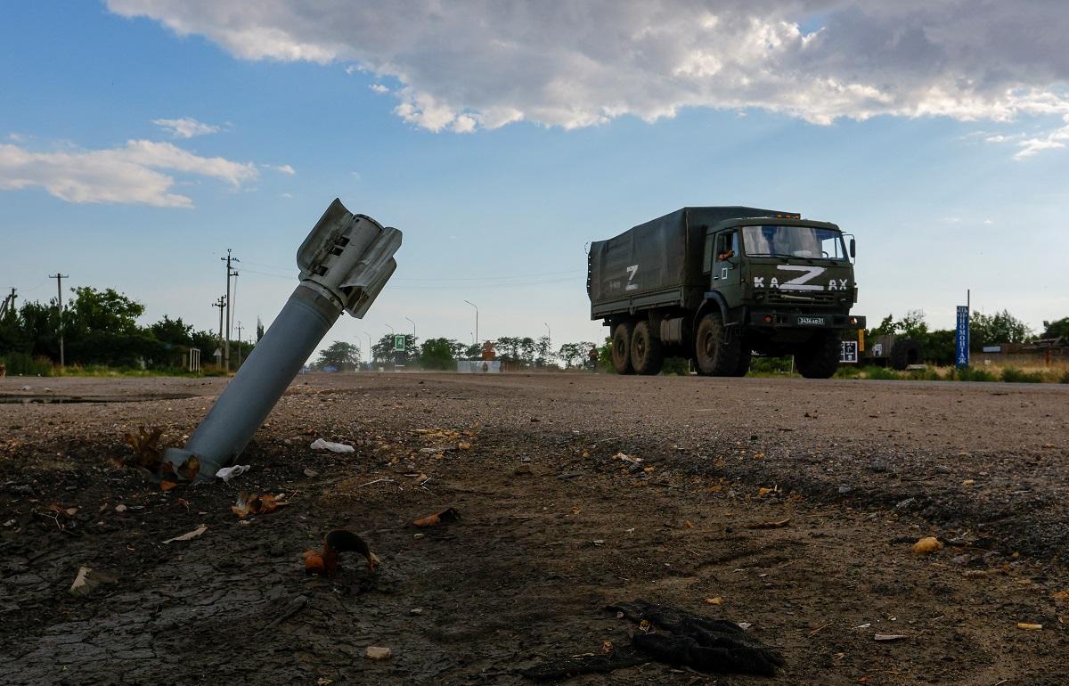 Ukraina meningkatkan upaya untuk merebut kembali wilayah selatan yang dikuasai Rusia dengan serangan udara GMA News Online