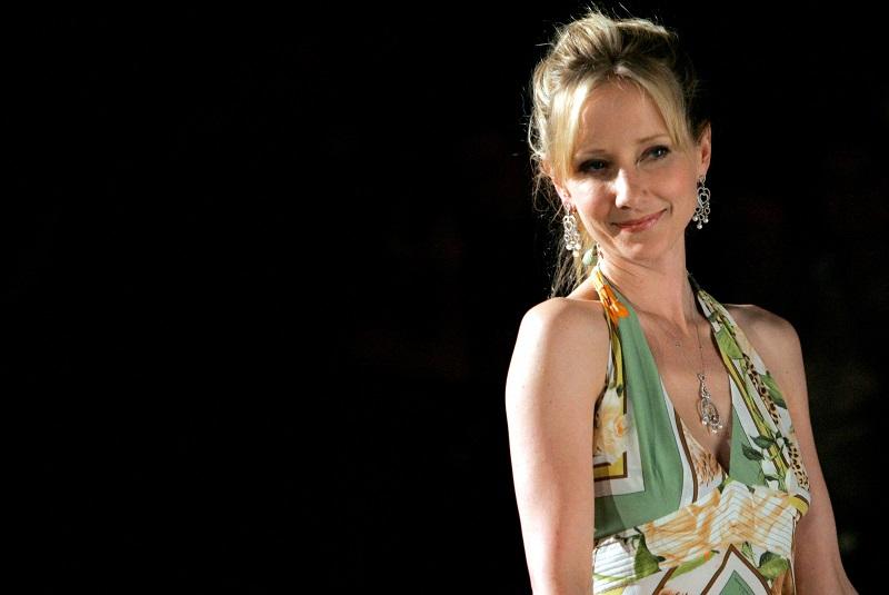 Actor Anne Heche legally dead after crash