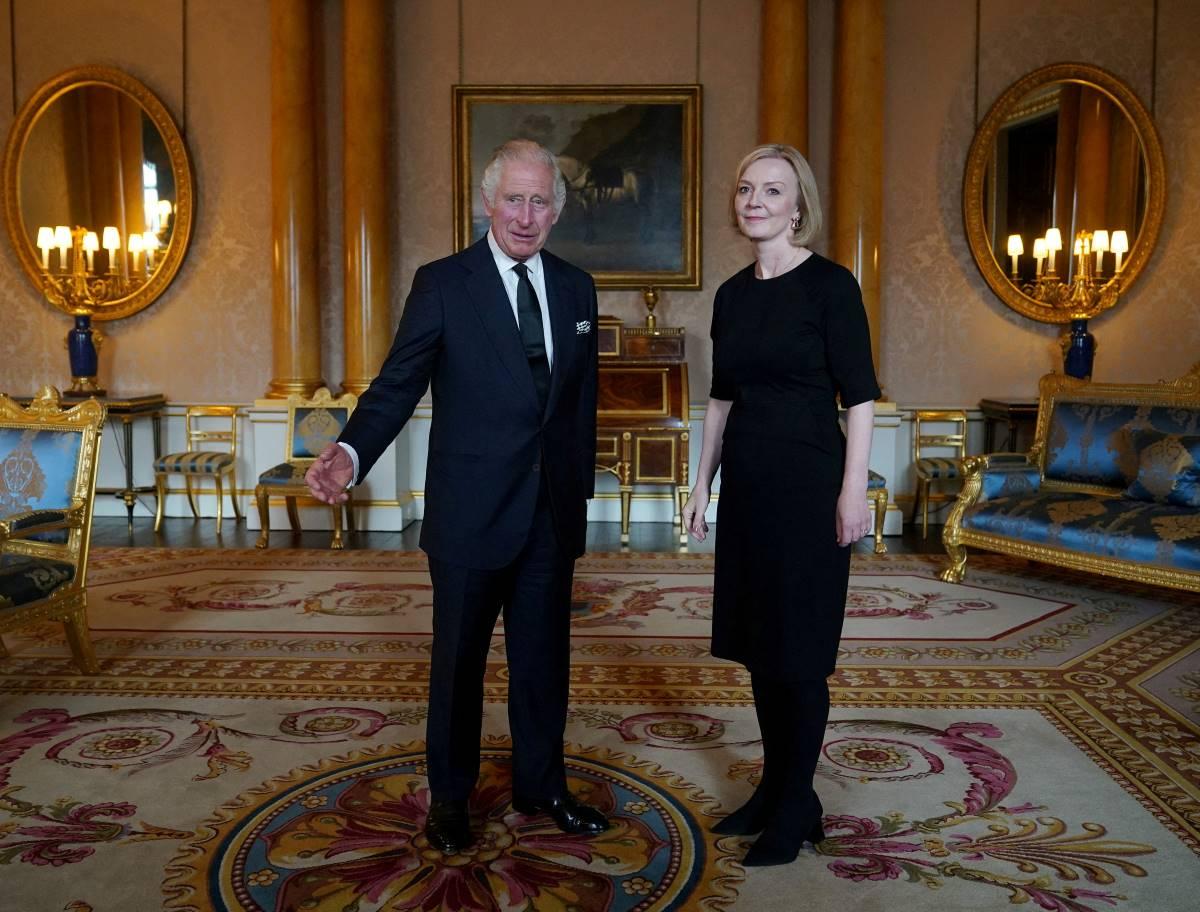 PM Truss to accompany King Charles on tour of Britain to lead mourning