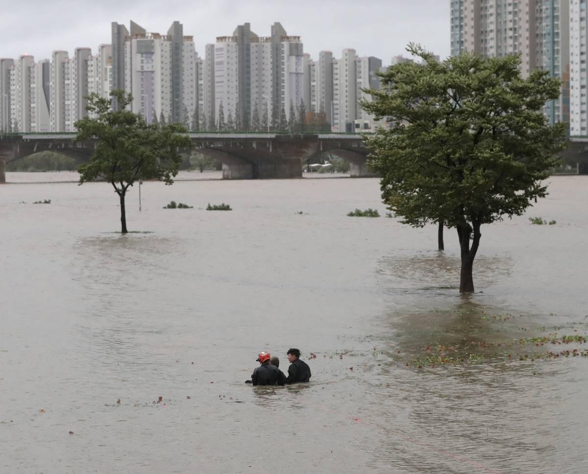 One dead as Typhoon Hinnamnor exits South Korea after dumping rain, winds