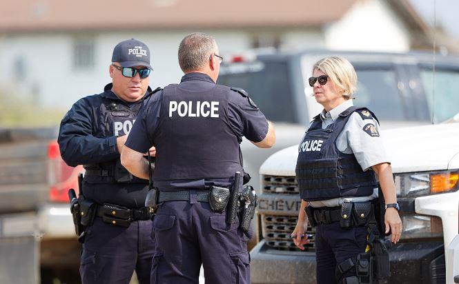 Suspect in deadly mass stabbings eludes Canadian manhunt for 3rd day