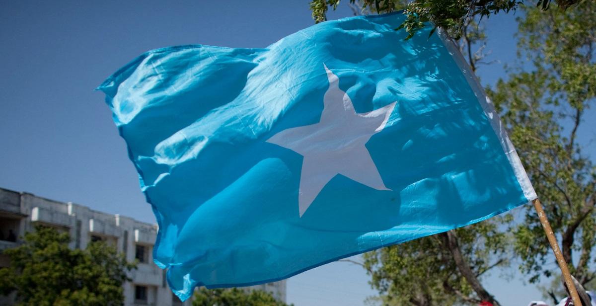 Car bombs kill at least 15, level houses in central Somalia