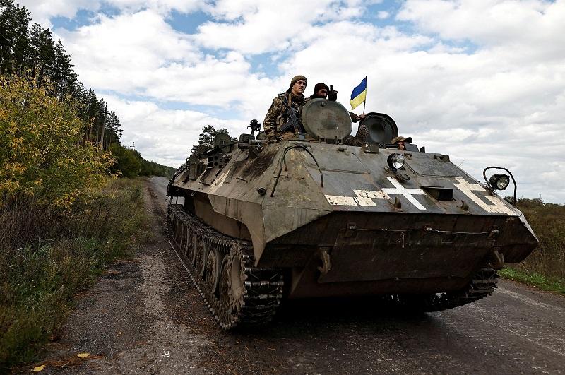 Pasukan Ukraina maju di dua front, melintasi garis Rusia di selatan GMA News Online