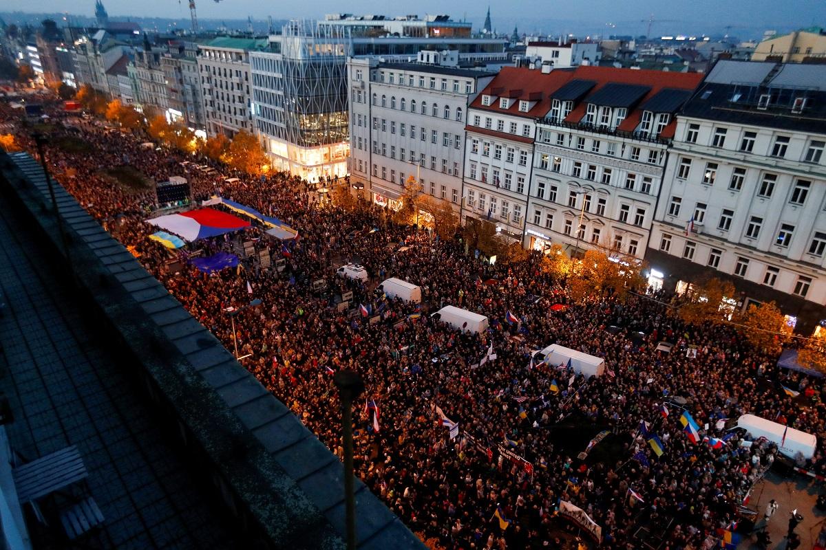 Rakyat Ceko bersatu menentang meningkatnya ekstremisme dan menyuarakan dukungan untuk Ukraina