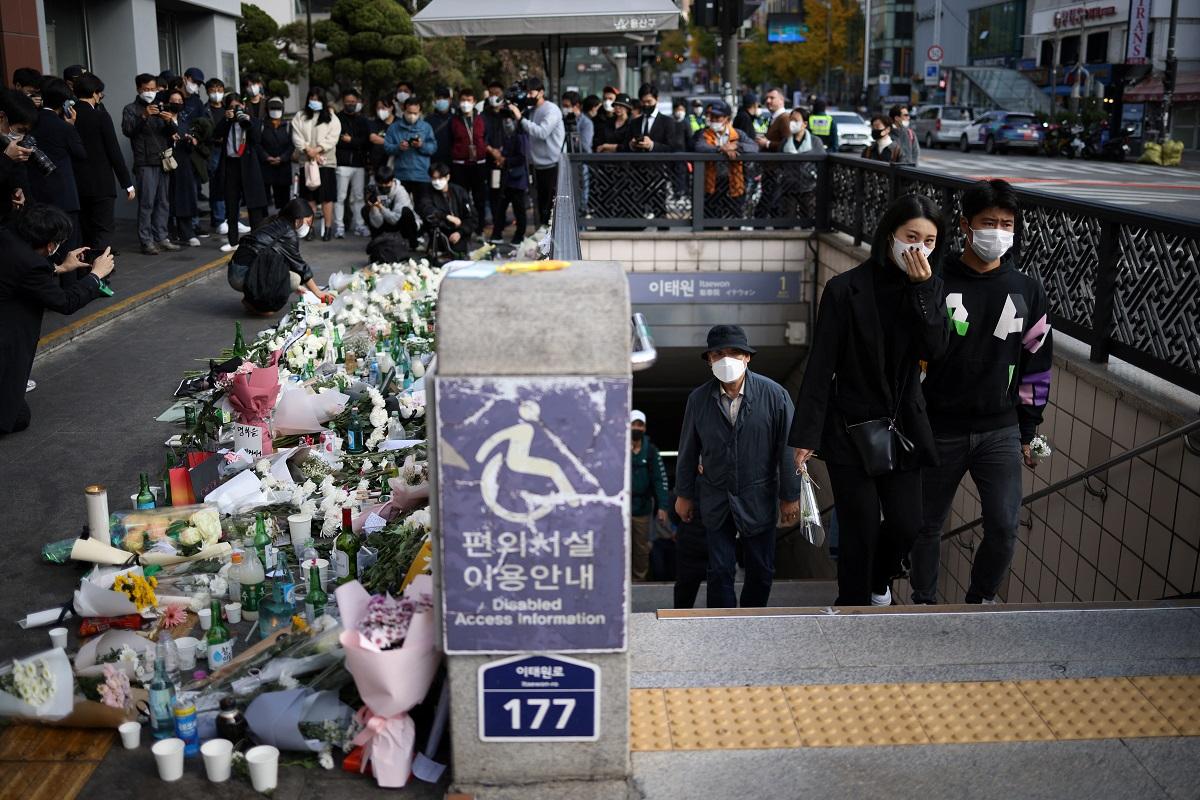 Polisi Korea Selatan menyalahkan naksir Halloween yang mematikan karena kelalaian