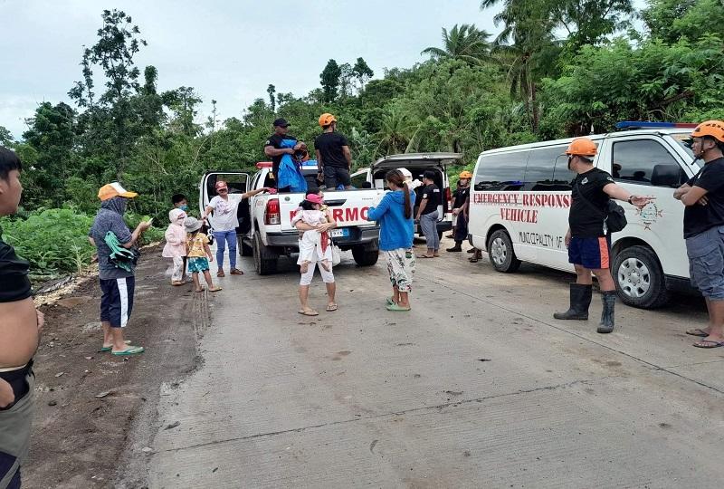 Kota Candijay melakukan evakuasi preemptive karena Paeng