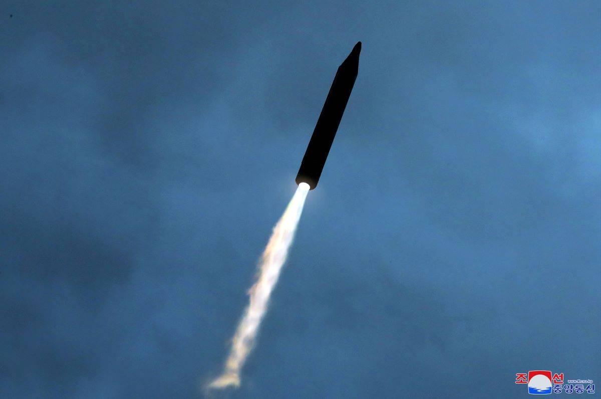Korea Utara menembakkan empat rudal balistik jarak pendek