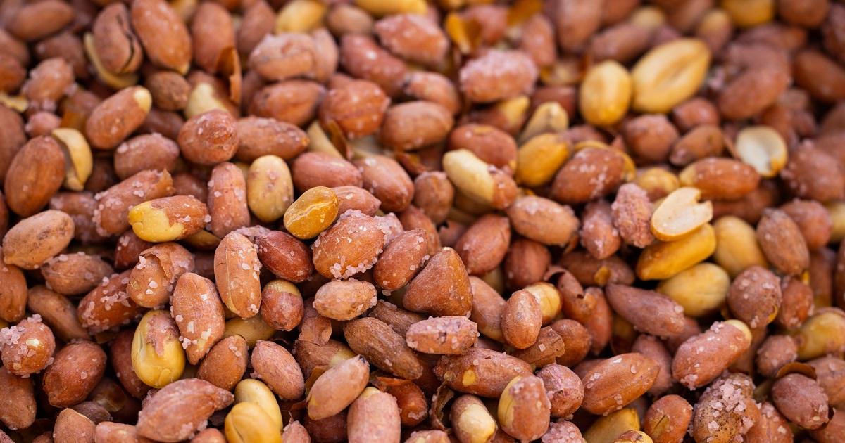 does-eating-peanuts-cause-acne-breakouts-dermatologist-answers-gma