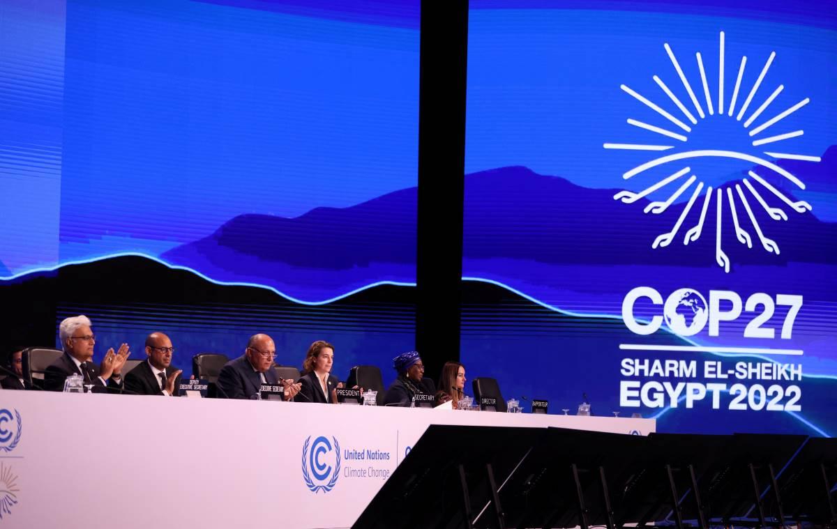 UN's COP27 summit adopts climate agreement